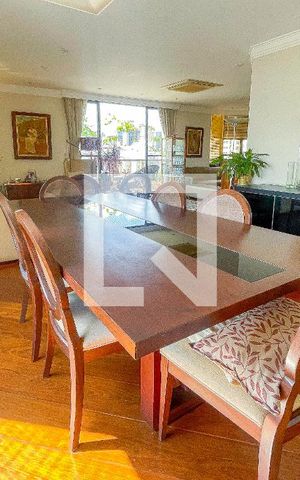 Apartamento para alugar com 238m², 3 quartos e 3 vagas Apartamento para alugar com 238m², 3 quartos e 3 vagasSala