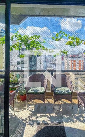 Apartamento para alugar com 238m², 3 quartos e 3 vagas Apartamento para alugar com 238m², 3 quartos e 3 vagasVaranda