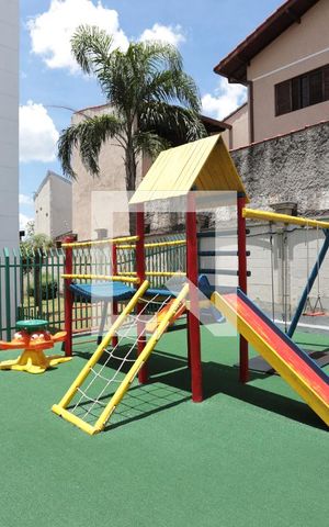 Apartamento para alugar com 50m², 2 quartos e 1 vaga Apartamento para alugar com 50m², 2 quartos e 1 vagaÁrea comum - Playground