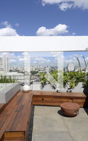 Apartamento à venda com 160m², 2 quartos e 3 vagasCobertura