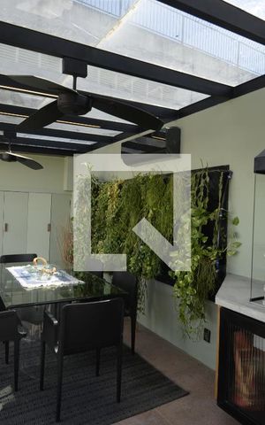 Apartamento à venda com 160m², 2 quartos e 3 vagasCobertura