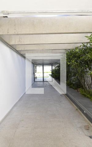 Apartamento à venda com 160m², 2 quartos e 3 vagasCorredor