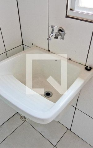 Casa para alugar com 65m², 2 quartos e sem vaga Casa para alugar com 65m², 2 quartos e sem vagaÁrea de Serviço