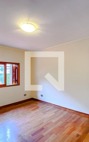 Casa à venda com 365m², 4 quartos e 4 vagasQuarto 1 - Suíte
