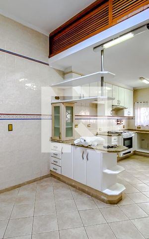 Casa à venda com 365m², 4 quartos e 4 vagasCozinha