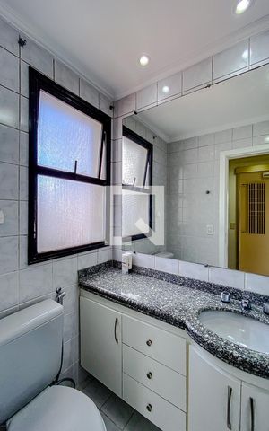 Apartamento à venda com 228m², 3 quartos e 3 vagasBanheiro da Suíte