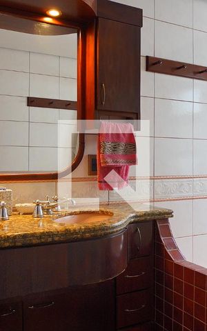 Casa para alugar com 350m², 3 quartos e 2 vagasBanheiro da Suíte