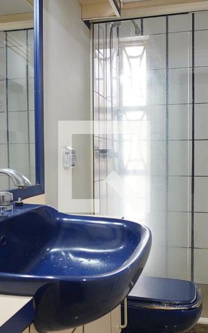 Casa para alugar com 350m², 3 quartos e 2 vagasBanheiro Corredor