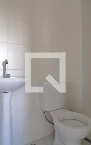 Apartamento para alugar com 34m², 2 quartos e sem vagaBanheiro