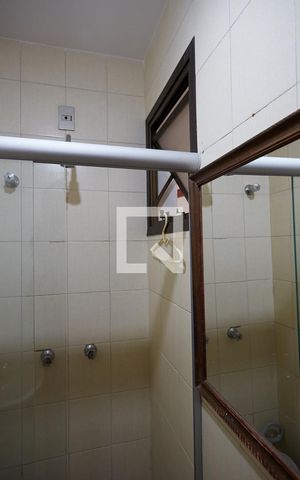 Apartamento à venda com 240m², 4 quartos e 3 vagas Apartamento à venda com 240m², 4 quartos e 3 vagasÁrea de Serviço