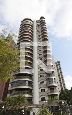 Apartamento à venda com 320m², 4 quartos e 4 vagasFachada