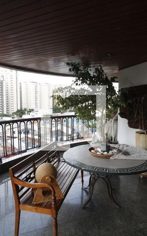 Apartamento à venda com 320m², 4 quartos e 4 vagasSacada