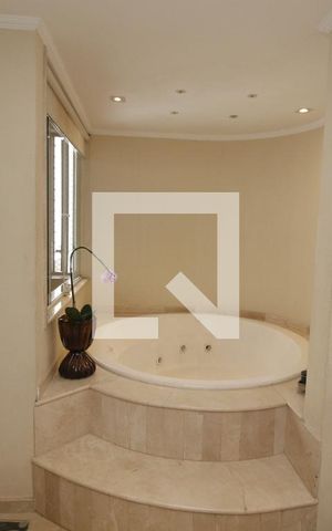 Apartamento à venda com 320m², 4 quartos e 4 vagasBanheiro da Suíte