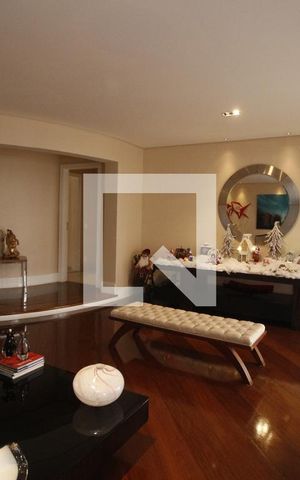 Apartamento à venda com 320m², 4 quartos e 4 vagasSala de TV