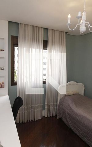 Apartamento à venda com 320m², 4 quartos e 4 vagasQuarto Suíte