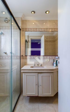 Apartamento à venda com 169m², 4 quartos e 3 vagas Apartamento à venda com 169m², 4 quartos e 3 vagasBanheiro do Quarto 2