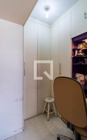 Apartamento à venda com 169m², 4 quartos e 3 vagas Apartamento à venda com 169m², 4 quartos e 3 vagasQuarto de Serviço