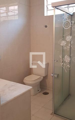 Casa para alugar com 178m², 3 quartos e 2 vagas Casa para alugar com 178m², 3 quartos e 2 vagasBanheiro