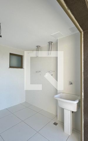 Apartamento à venda com 372m², 4 quartos e 4 vagas Apartamento à venda com 372m², 4 quartos e 4 vagasÁrea de Serviço