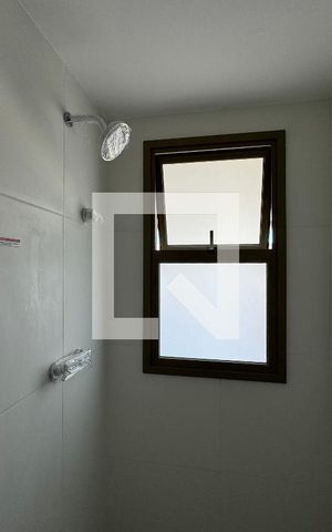 Apartamento à venda com 372m², 4 quartos e 4 vagas Apartamento à venda com 372m², 4 quartos e 4 vagasSuíte 2 - Banheiro