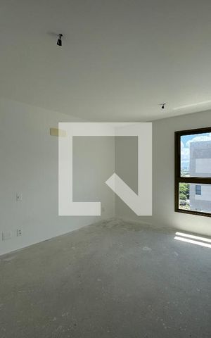 Apartamento à venda com 372m², 4 quartos e 4 vagas Apartamento à venda com 372m², 4 quartos e 4 vagasSuíte 4