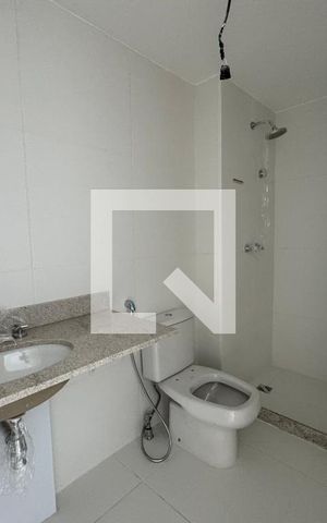 Apartamento à venda com 372m², 4 quartos e 4 vagas Apartamento à venda com 372m², 4 quartos e 4 vagasSuíte 1 - Banheiro
