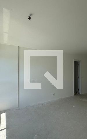Apartamento à venda com 372m², 4 quartos e 4 vagas Apartamento à venda com 372m², 4 quartos e 4 vagasSuíte 4