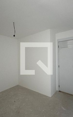 Apartamento à venda com 372m², 4 quartos e 4 vagas Apartamento à venda com 372m², 4 quartos e 4 vagasSuíte 3