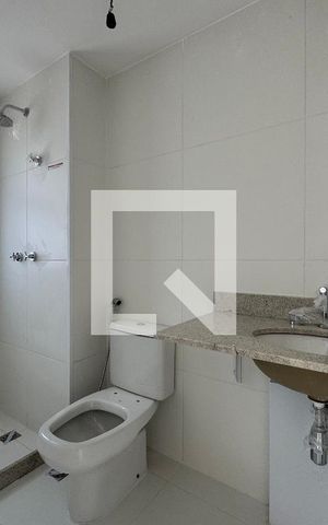 Apartamento à venda com 372m², 4 quartos e 4 vagas Apartamento à venda com 372m², 4 quartos e 4 vagasSuíte 4 - Banheiro
