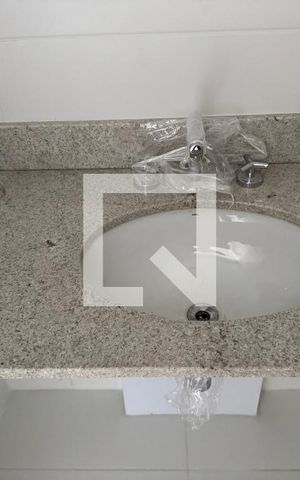 Apartamento à venda com 372m², 4 quartos e 4 vagas Apartamento à venda com 372m², 4 quartos e 4 vagasSuíte 1 - Banheiro