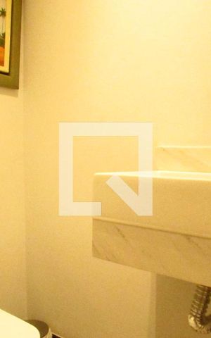 Apartamento para alugar com 233m², 3 quartos e 3 vagasLavabo