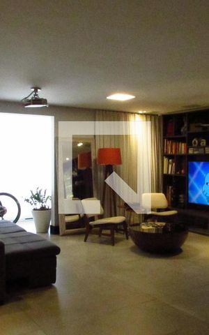 Apartamento para alugar com 233m², 3 quartos e 3 vagasSala