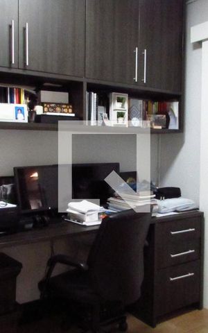 Apartamento para alugar com 233m², 3 quartos e 3 vagasEscritório