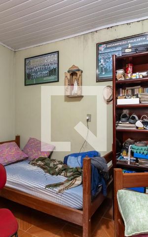 Casa à venda com 244m², 2 quartos e sem vagaQuarto 1