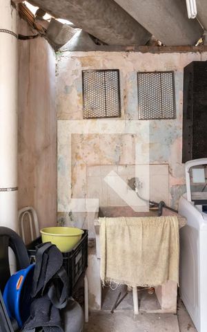 Casa à venda com 244m², 2 quartos e sem vagaÁrea de Serviço