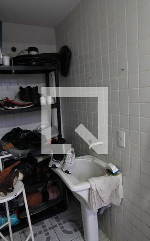Casa de condomínio à venda com 700m², 5 quartos e 4 vagasÁrea de Serviço 1