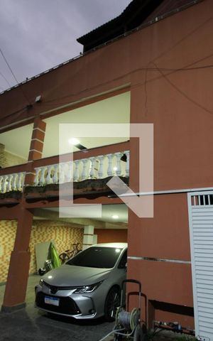Casa de condomínio à venda com 700m², 5 quartos e 4 vagasFachada 