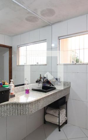 Casa de condomínio à venda com 700m², 5 quartos e 4 vagasQuarto 5 - Banheiro