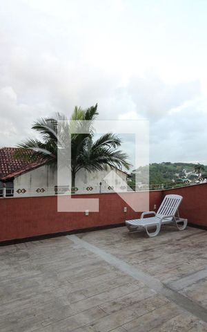 Casa de condomínio à venda com 700m², 5 quartos e 4 vagasSala - Varanda