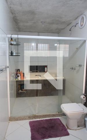 Casa de condomínio à venda com 700m², 5 quartos e 4 vagasQuarto 5 - Banheiro