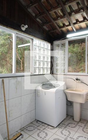 Casa de condomínio à venda com 700m², 5 quartos e 4 vagasÁrea de Serviço 2