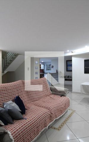 Casa de condomínio à venda com 700m², 5 quartos e 4 vagasSala