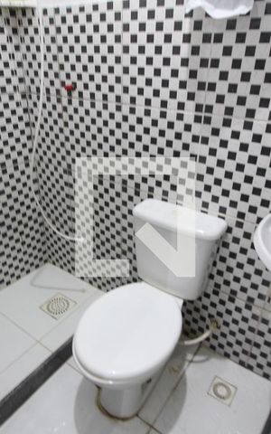 Casa de condomínio à venda com 700m², 5 quartos e 4 vagasBanheiro de Serviço 1