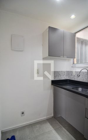 Apartamento à venda com 50m², 1 quarto e sem vaga Apartamento à venda com 50m², 1 quarto e sem vagaCozinha e Área de Serviço