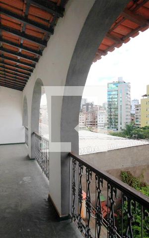 Casa à venda com 200m², 5 quartos e 2 vagasVaranda dos Quartos