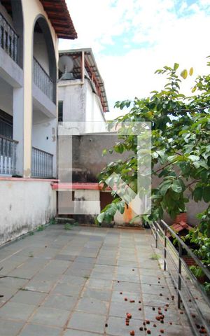 Casa à venda com 200m², 5 quartos e 2 vagasQuintal