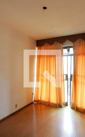 Casa à venda com 200m², 5 quartos e 2 vagasQuarto 4