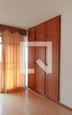 Casa à venda com 200m², 5 quartos e 2 vagasQuarto 4