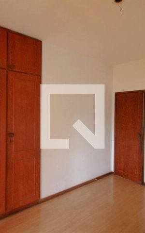 Casa à venda com 200m², 5 quartos e 2 vagasQuarto 4