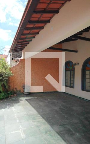 Casa à venda com 200m², 5 quartos e 2 vagasGaragem